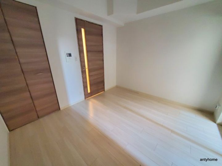 大阪府大阪市浪速区幸町2丁目(マンション)の賃貸物件の居間