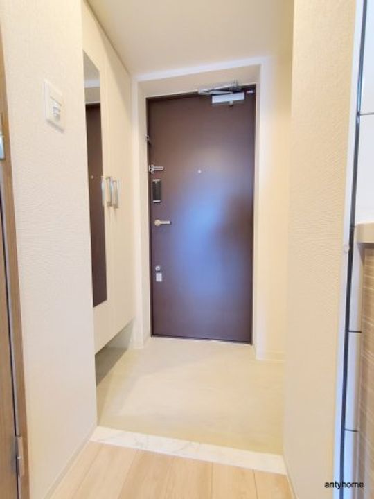 エスリードレジデンス大阪難波の玄関