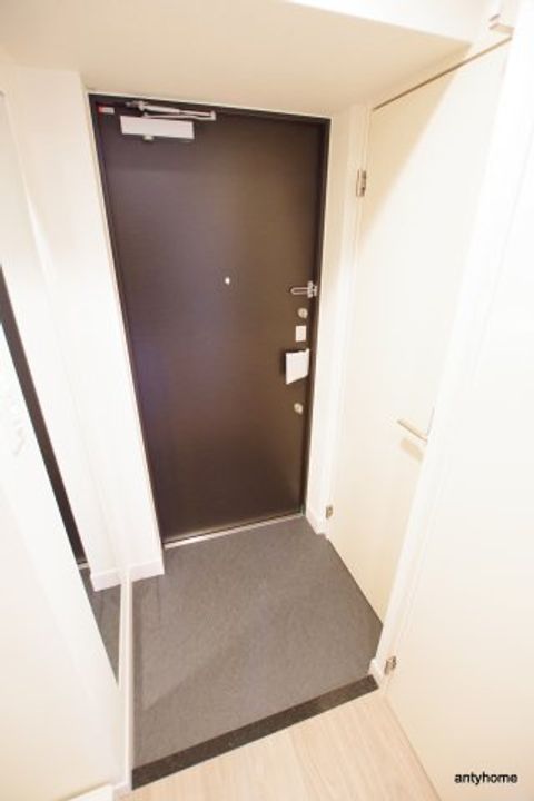 大阪府大阪市東淀川区淡路4丁目(マンション)の賃貸物件の玄関