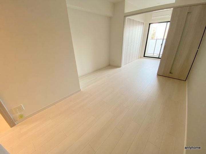 スプランディッド堀江の居間