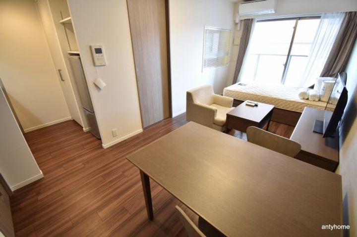 セイル江坂公園の居間