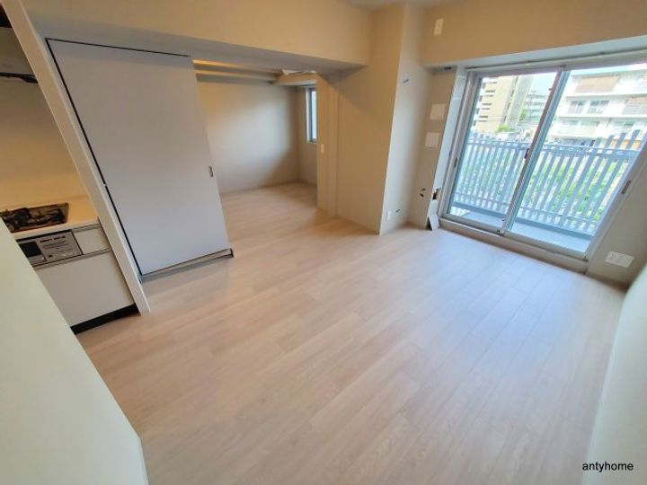 TOPAZ江坂の居間