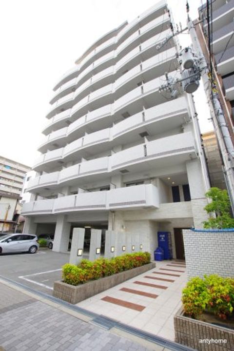 ルクレ新大阪レジデンスの外観