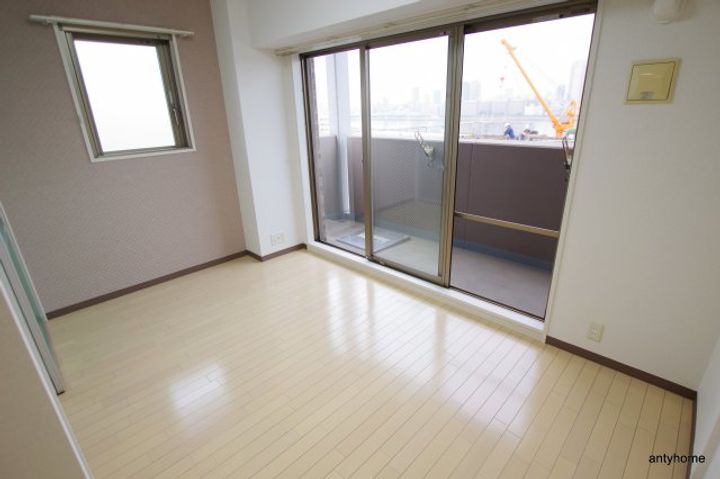 CITY SPIRE十三東の居間