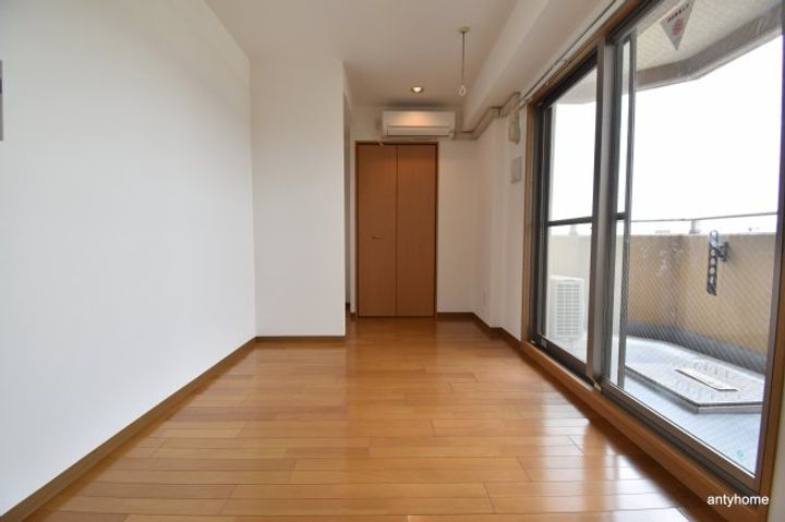 大阪府吹田市江の木町(マンション)の賃貸物件の居間