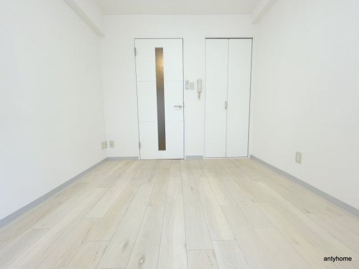 大阪府吹田市江坂町1丁目(マンション)の賃貸物件の居間
