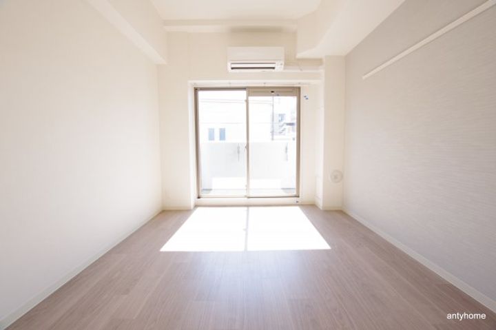 大阪府大阪市淀川区東三国1丁目(マンション)の賃貸物件の居間