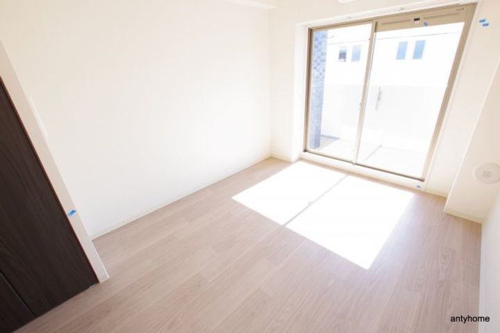 大阪府大阪市淀川区東三国1丁目(マンション)の賃貸物件の居間