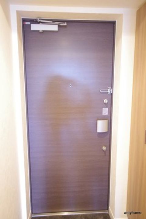 プレサンス梅田東ディアロの玄関