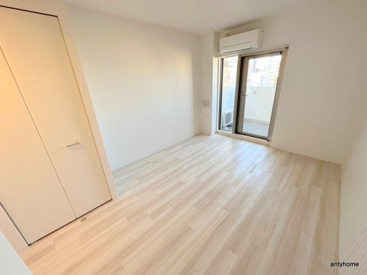 セレニテ本町東リアンの寝室