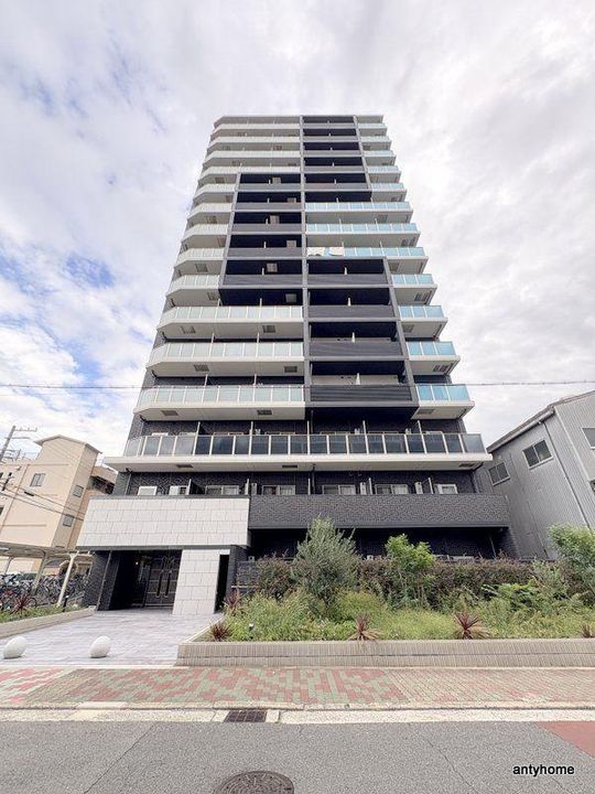 プレサンス塚本アクミリオンの外観