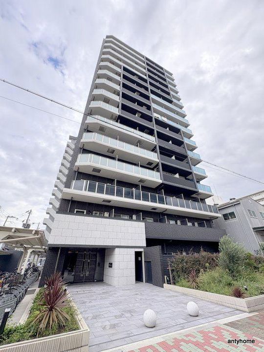 プレサンス塚本アクミリオンの外観