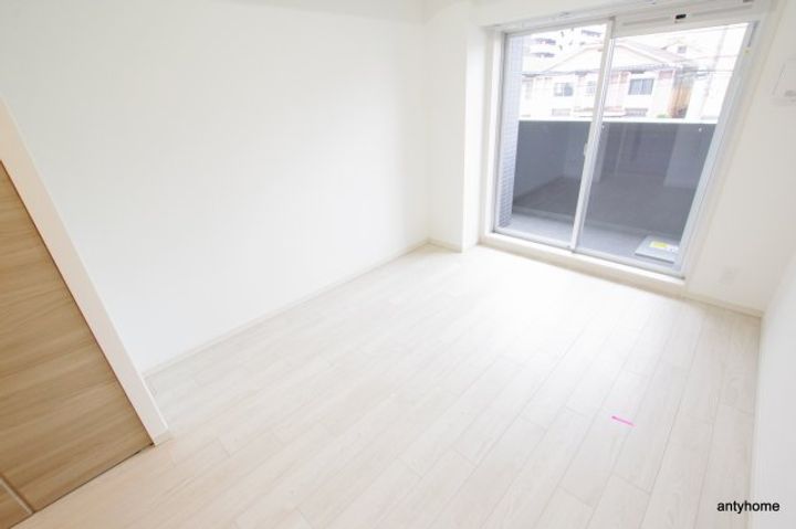 スワンズシティ新大阪ヴィーヴォの居間