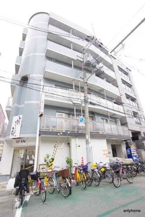 R-CUBE新大阪の外観