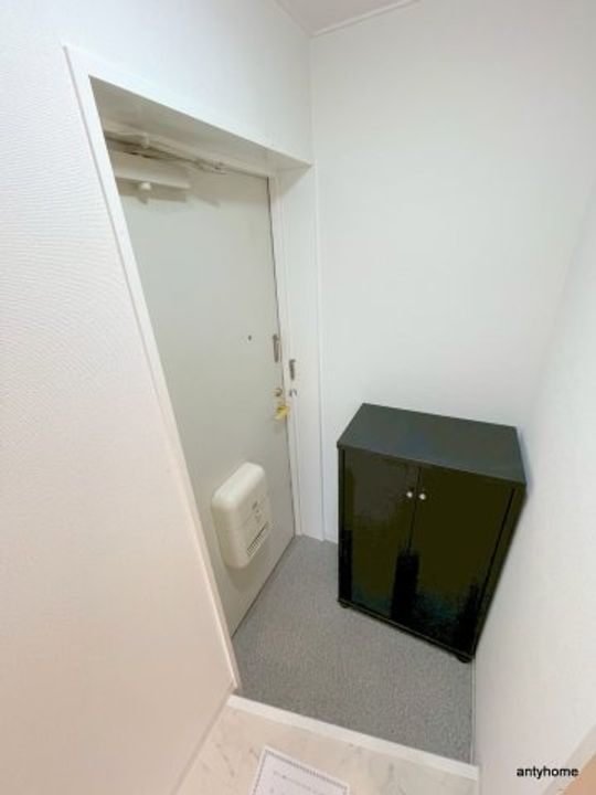 R-CUBE新大阪の玄関