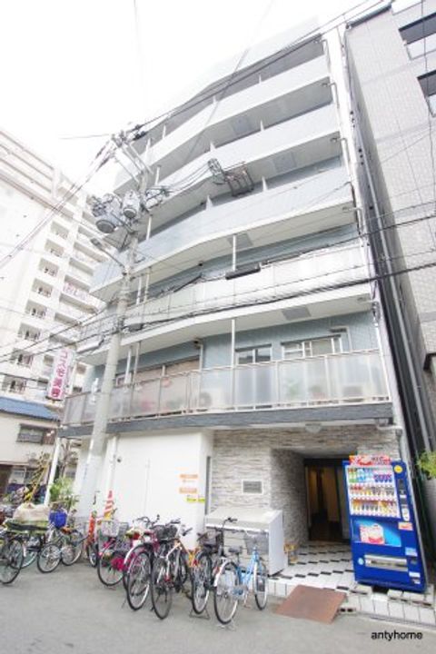 R-CUBE新大阪の外観