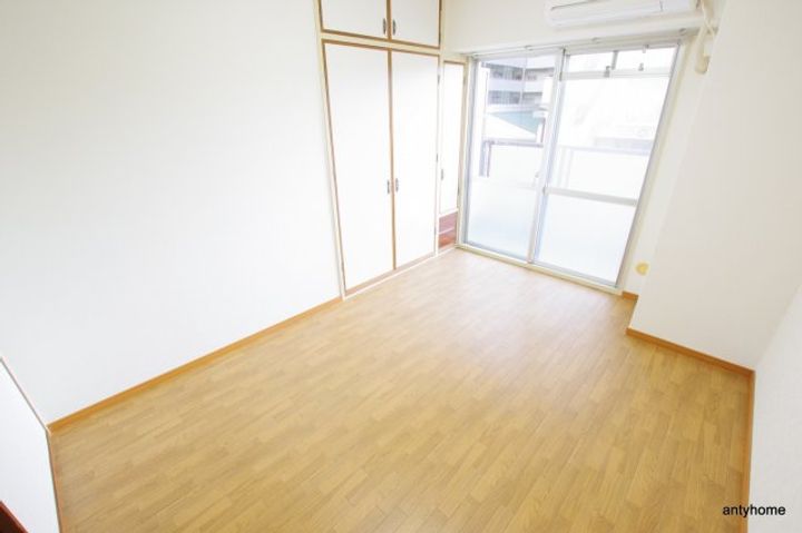 新大阪グランドハイツ北の寝室