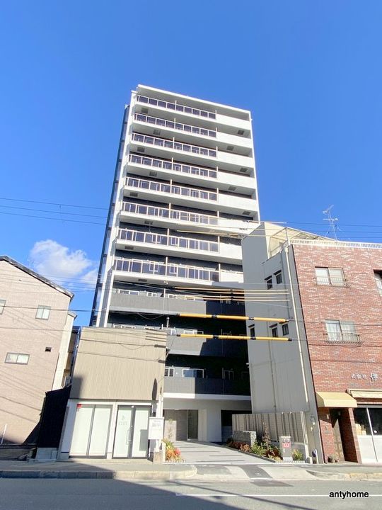 プレサンスNEO九条ディアシスの外観