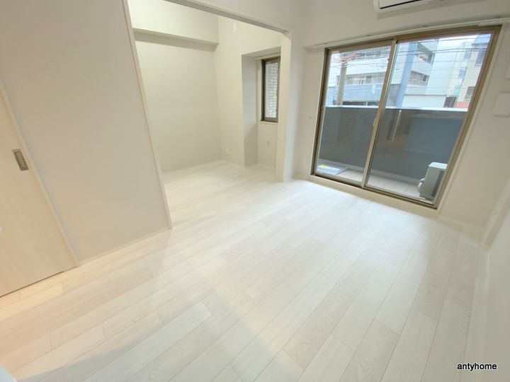 リヴェント福島の居間