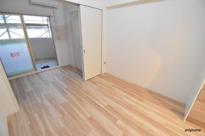 大阪府大阪市淀川区西中島2丁目(マンション)の賃貸物件の居間