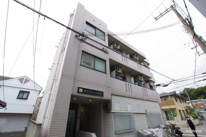アパートメントSUITAの外観