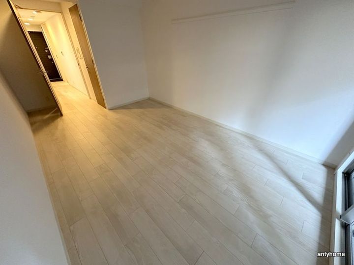 プレサンス堺筋本町駅前の居間