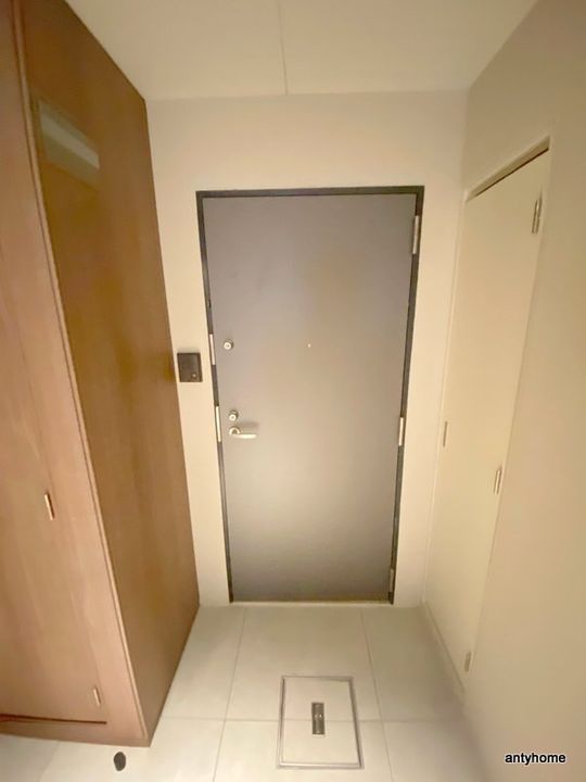 UresidenceUESHIOの玄関