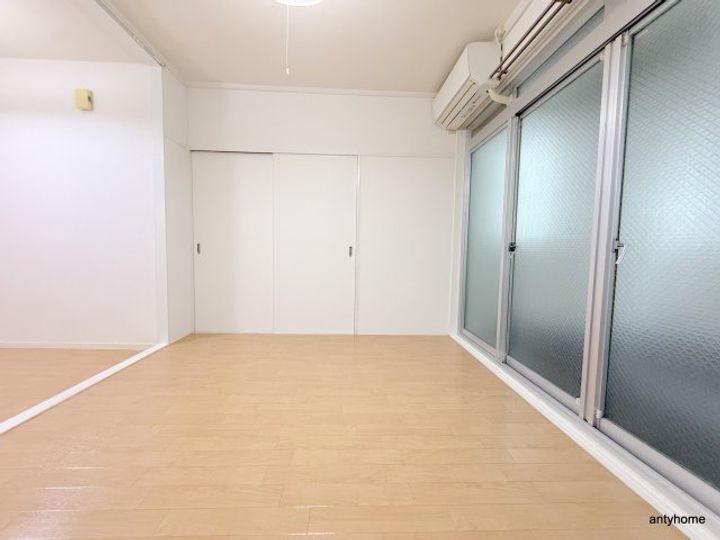 大阪府大阪市西区江戸堀3丁目(マンション)の賃貸物件の居間