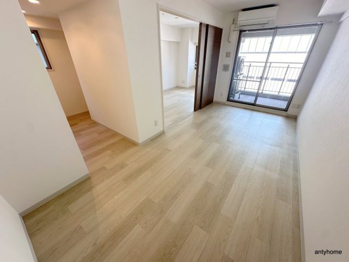 大阪府大阪市西区新町3丁目(マンション)の賃貸物件の居間