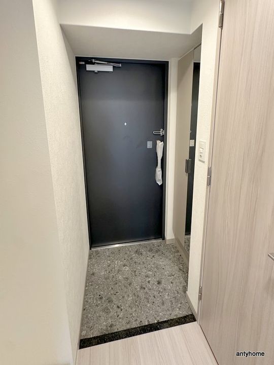 プレサンス大正フレンジの玄関