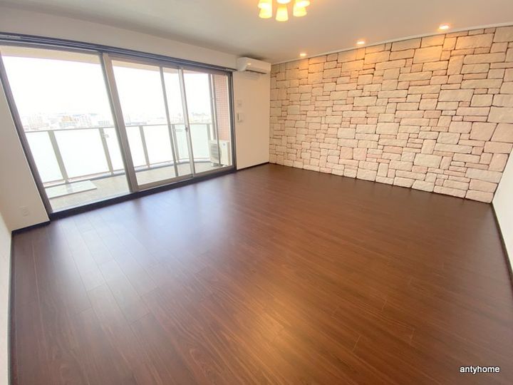 プレジオ新大阪EUROの居間