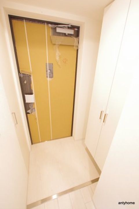 大阪府大阪市北区西天満4丁目(マンション)の賃貸物件の玄関