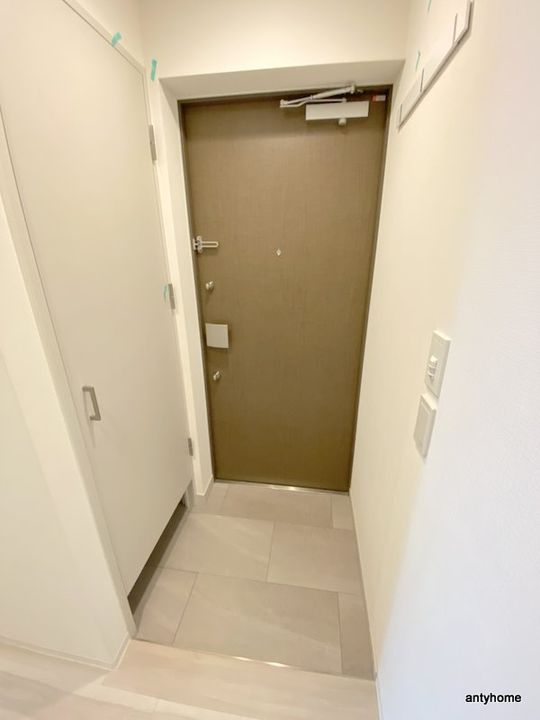 アーバネックス南新町の玄関
