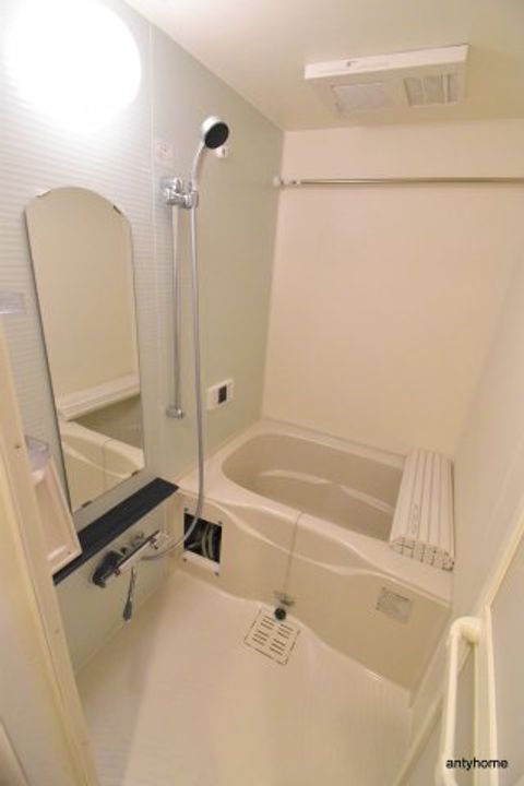 プレサンス堺筋本町ディスティニーの風呂