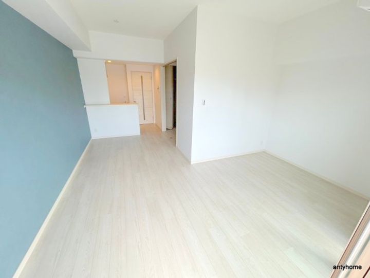 Alivis北梅田 の居間