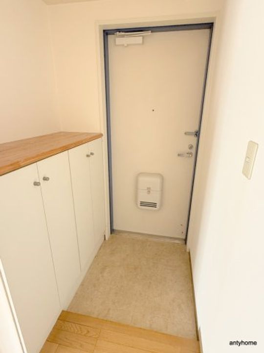 大阪府大阪市浪速区敷津東3丁目(マンション)の賃貸物件の玄関