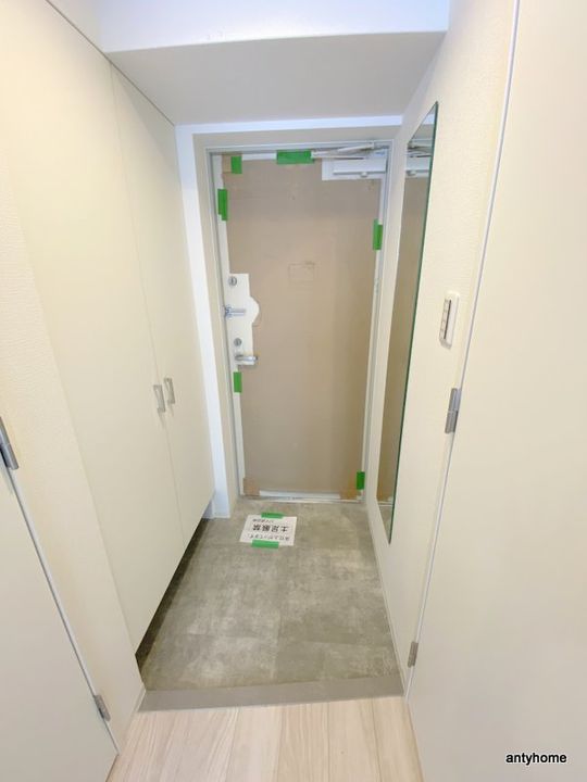 セレニテ十三ミラク の玄関