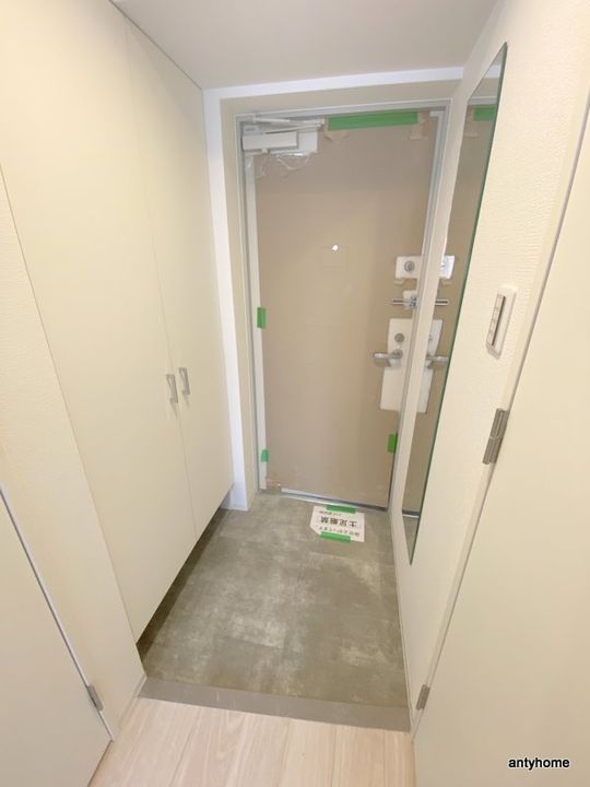 セレニテ十三ミラク の玄関