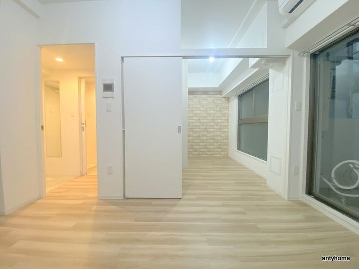 セレニテ東三国ミラクの居間