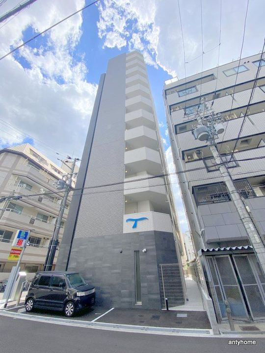 セレニテ難波ミラク壱番館の外観