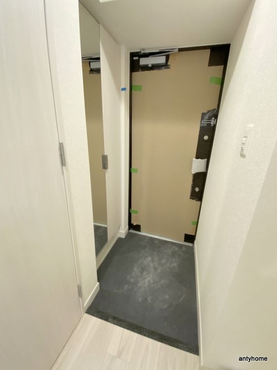プレサンス大国町アドロッソの玄関