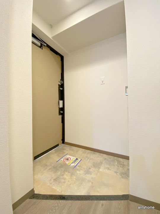 大阪府大阪市西区江戸堀2丁目(マンション)の賃貸物件の玄関