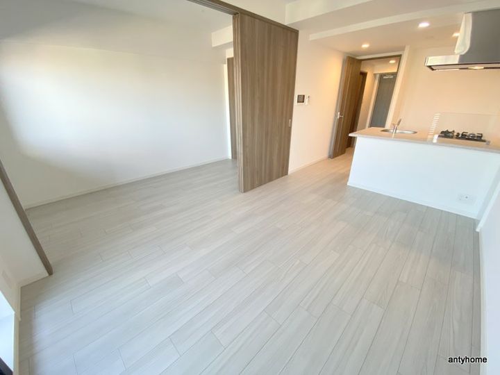 大阪府大阪市淀川区西三国1丁目(マンション)の賃貸物件の居間