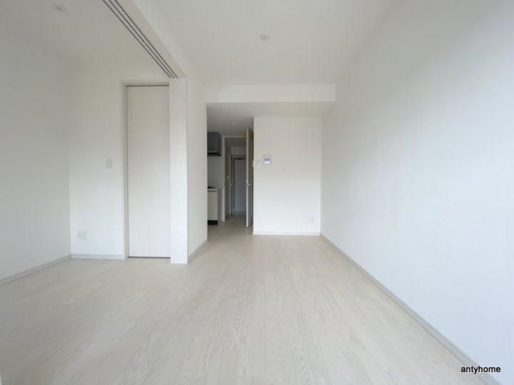 アドバンス江坂東デパールの居間