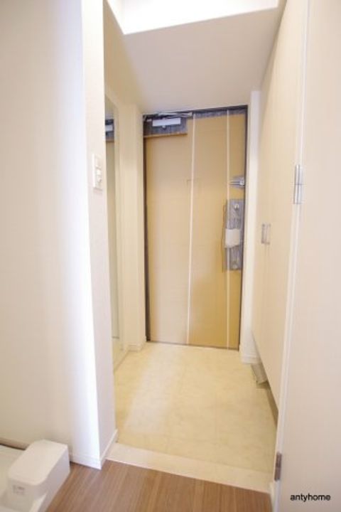 大阪府大阪市浪速区塩草1丁目(マンション)の賃貸物件の玄関