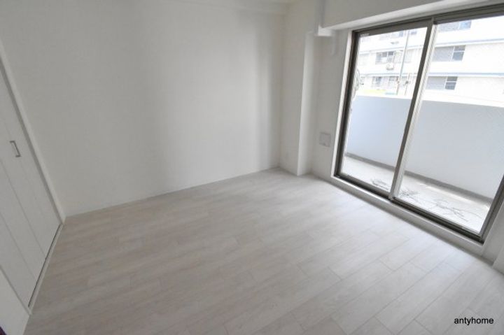 大阪府大阪市浪速区桜川2丁目(マンション)の賃貸物件の居間