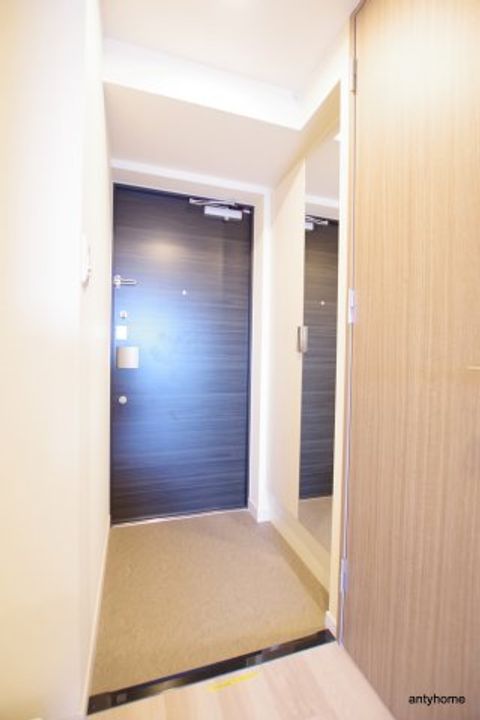 アドバンス大阪ヴェンティの玄関