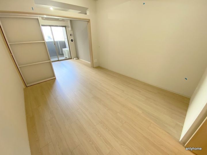 リビオメゾン新大阪の居間