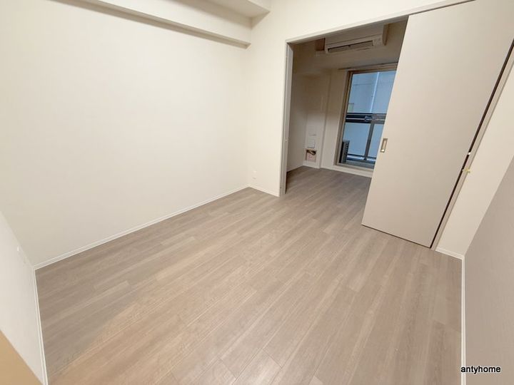 大阪府大阪市中央区谷町1丁目(マンション)の賃貸物件の居間