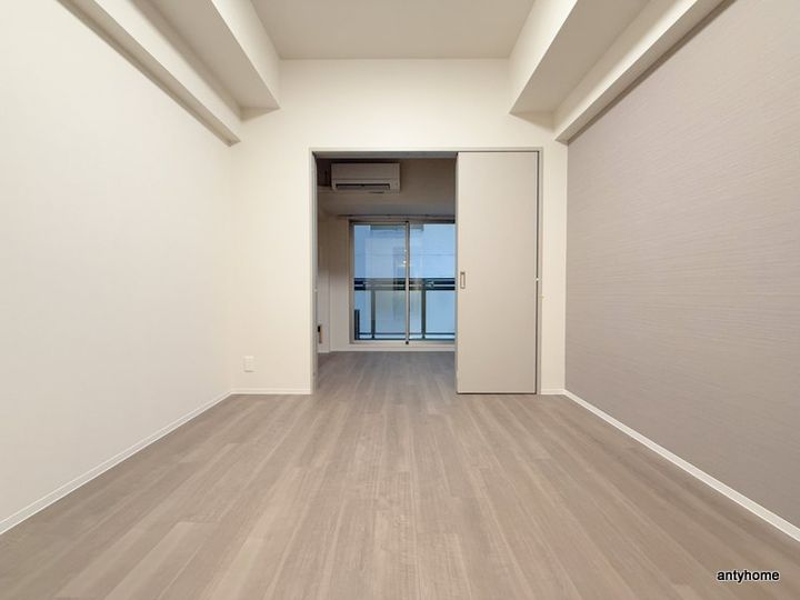 大阪府大阪市中央区谷町1丁目(マンション)の賃貸物件の居間